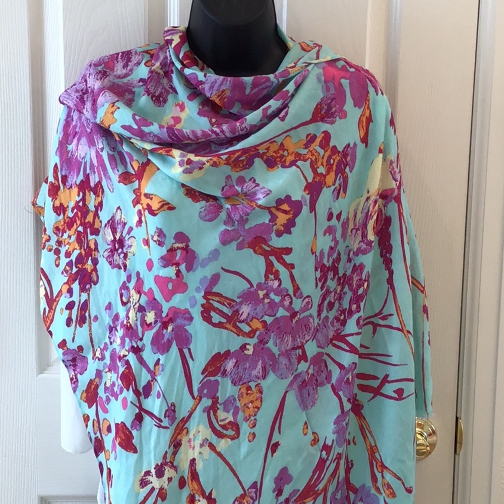Beautiful Cynthia Rowley scarf/wrap